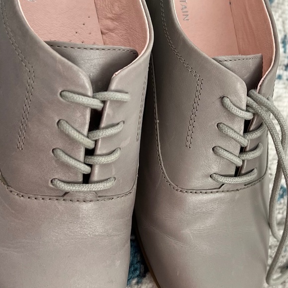 White Mountain Light Grey Leather Oxfords Size 6 - Picture 15 of 16